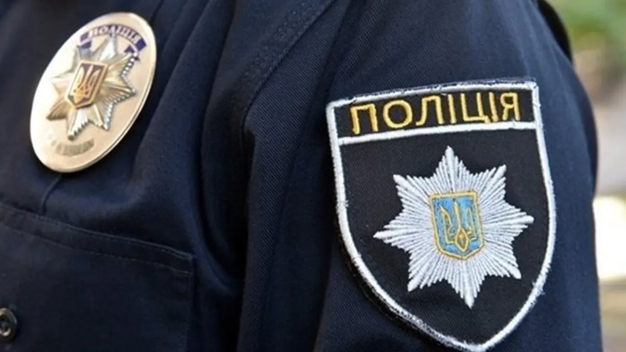 У Вінниці жінка прийшла на побачення, взяла телефон чоловіка і переказала собі на картку 56 000 грн 