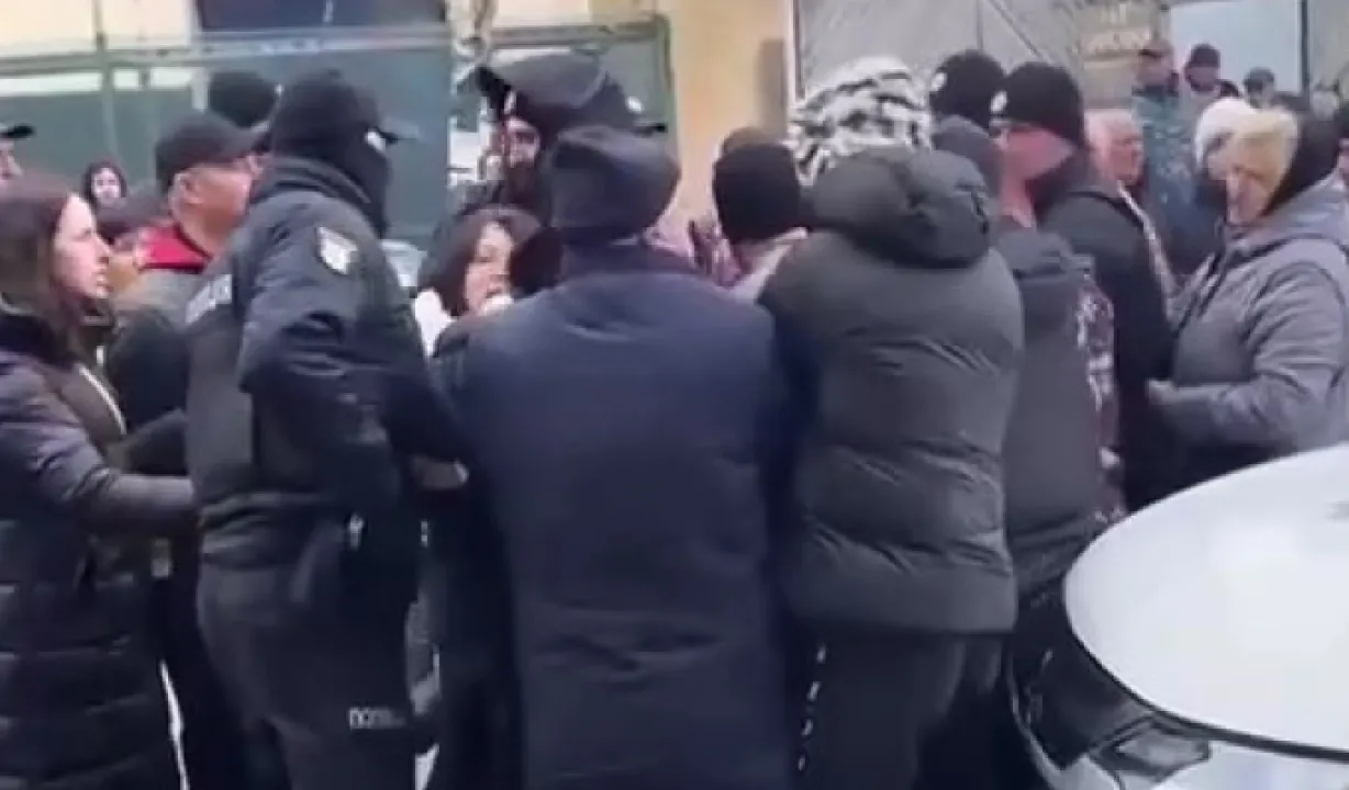 У Львові, щоб мобілізувати одного чоловіка виїхало вісім екіпажів поліції 