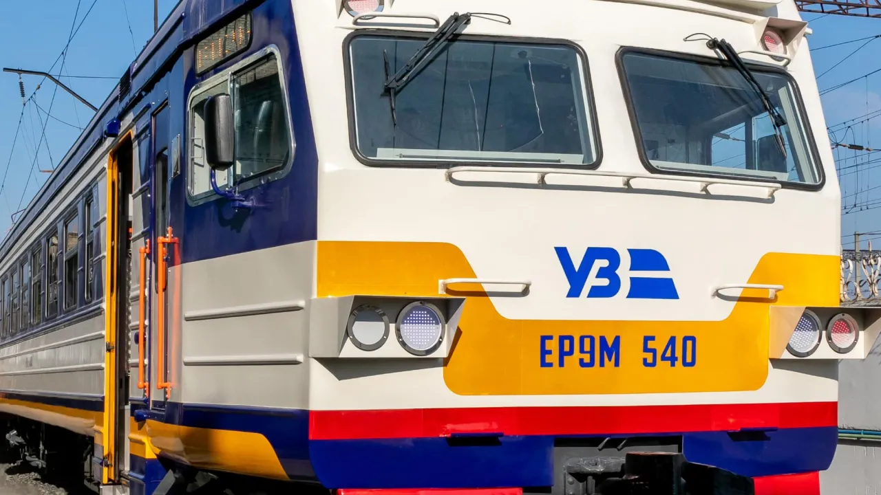 "Укрзалізниця" на свята призначала десятки додаткових вагонів по всій країні 