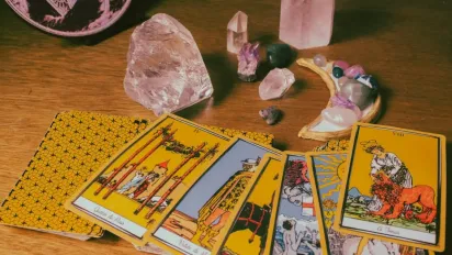 Гороскоп на 27 грудня за картами Таро для всіх знаків зодіаку - фото