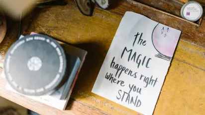 Гороскоп на 30 грудня за картами Таро : що чекає сьогодні на всі знаки Зодіаку - фото