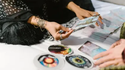 Гороскоп на 5 січня 2025 року за картами Таро для всіх знаків зодіаку - фото