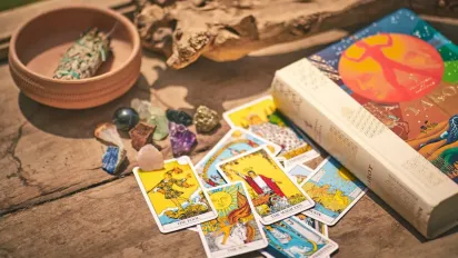 Гороскоп на 8 січня за картами Таро для всіх знаків зодіаку - фото
