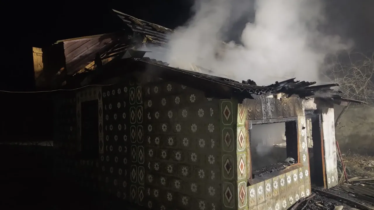 Подвійне вбивство під Вінницею: чоловік облив пальним і підпалив двох людей 