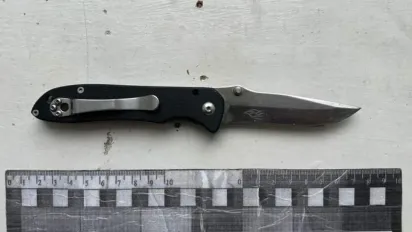 На Дніпропетровщині чоловік вдарив ножем поліцейського через вимогу ТЦК надати документи - фото