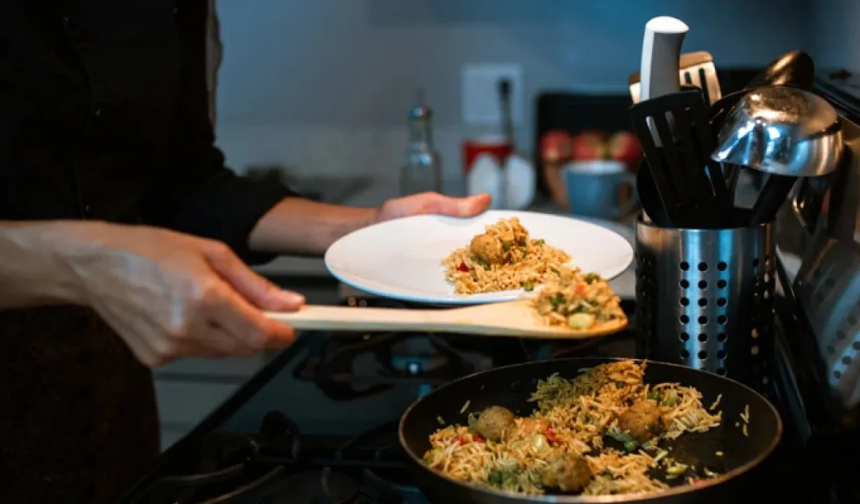 Чому ніколи не можна відмовлятися від вечері і до чого тут токсини 