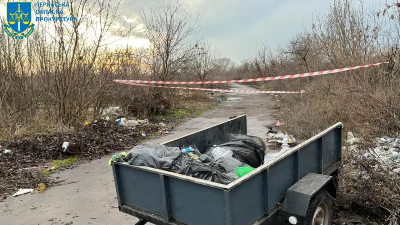 Вбила немовля та викинула у сміттєвий бак: на Черкащині матері повідомили про підозру 