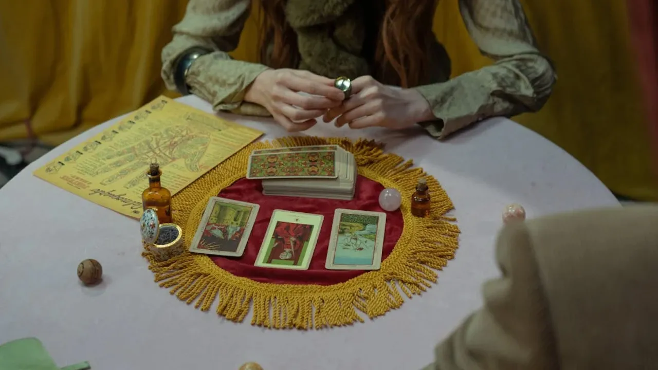 Гороскоп на 18 січня за картами Таро для всіх знаків Зодіаку 