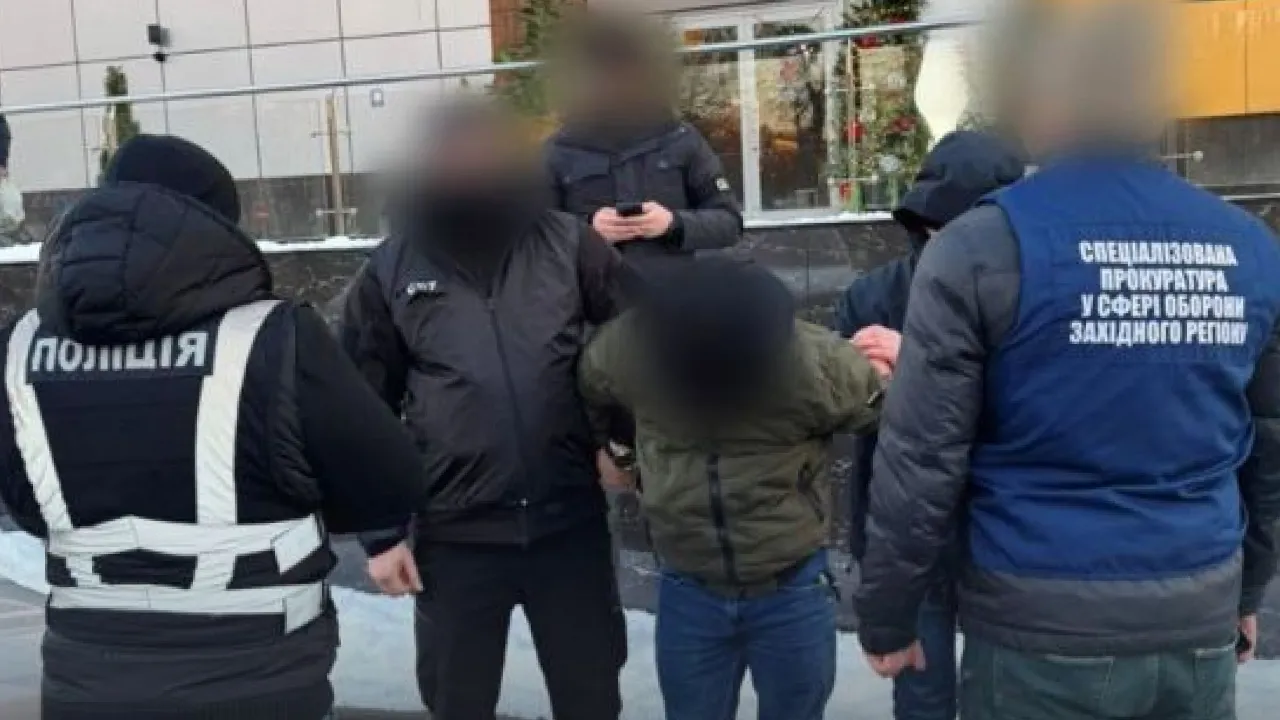 Мешканець Львова за 13 тисяч доларів переправляв чоловіків до Польщі 