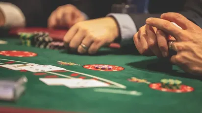 Скільки грошей українці витрачають на азартні ігри: статистика - фото