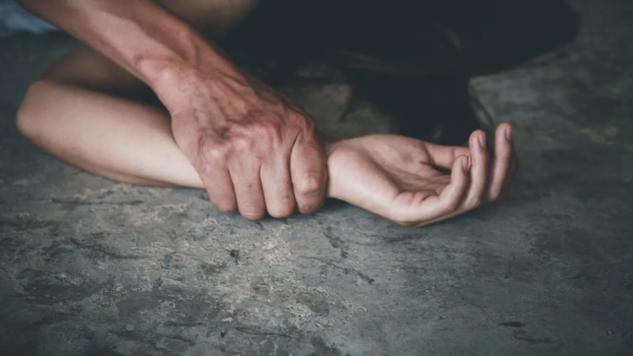 На Закарпатті затримали чоловіка за зґвалтування 15-річної дівчини 