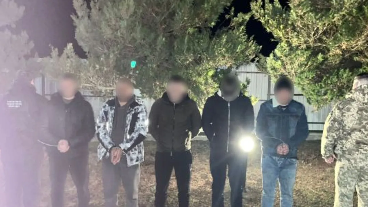 По 6500 євро з кожного: на Буковині затримали чоловіків, які направлялись до Румунії 