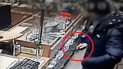 У Києві чоловік з ножем пограбував аптеку - фото