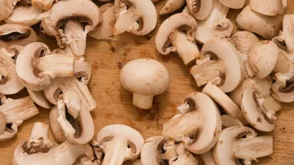 Як правильно мити печериці перед приготуванням: інструкція - фото