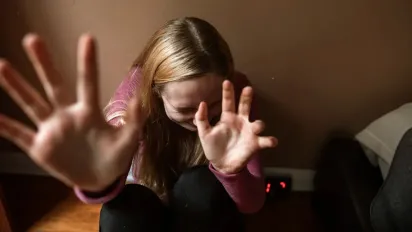 У Сумах викладач домагався неповнолітньої студентки - фото