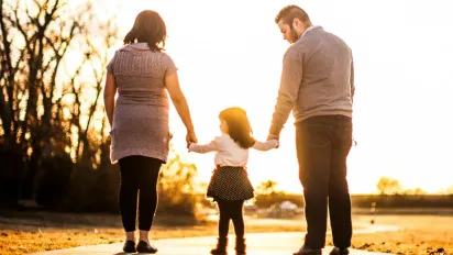 Смертність в Україні торік майже втричі перевищила народжуваність - фото