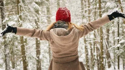 Синоптики попередили про снігопади: де та коли в Україні чекати на опади - фото