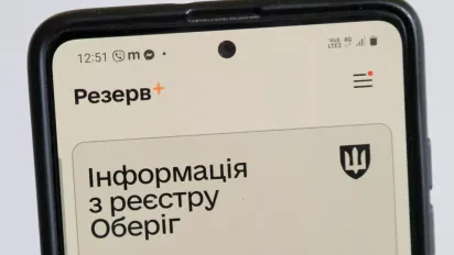 В Україні дозволили бронювати 100% медиків державних та комунальних лікарень - фото