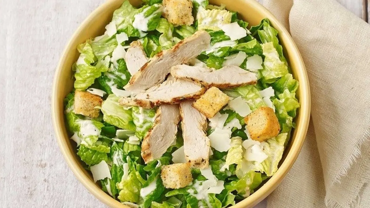 Салати з пекінської капусти: легкі, корисні та смачні рецепти 🥗 