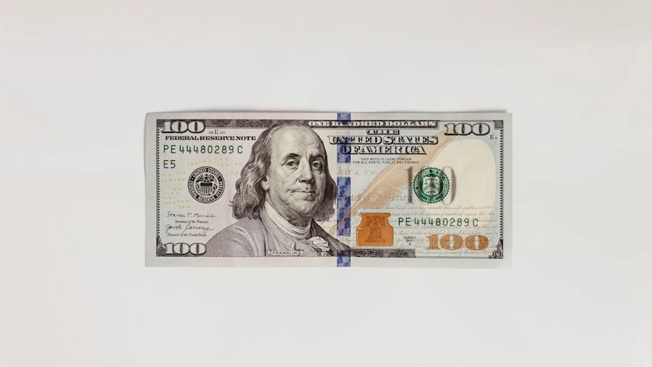 Яким буде курс долара в Україні найближчими днями: прогноз 