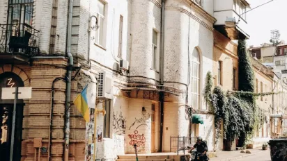 Українці зможуть отримати дозвіл на довгострокове проживання в Чехії: за яких умов - фото