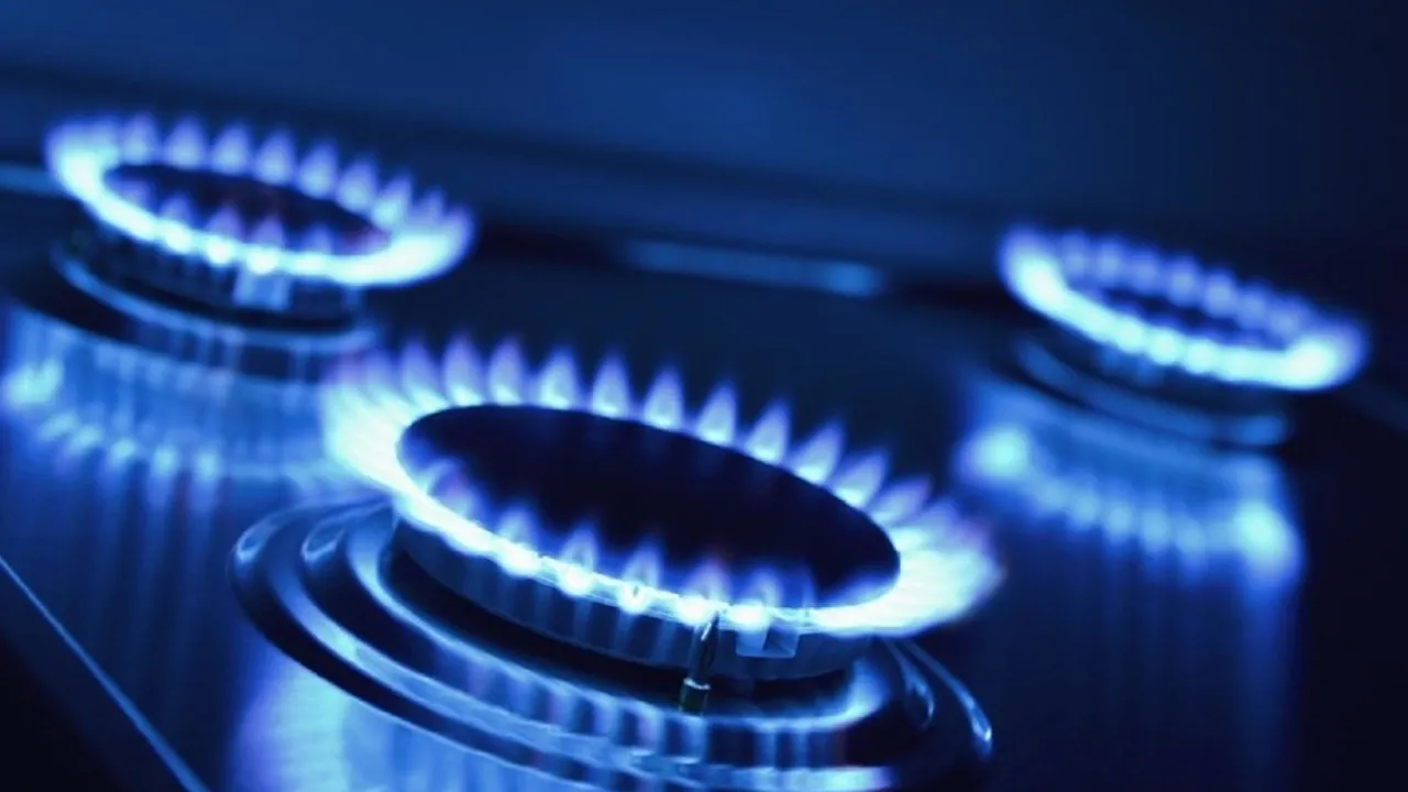 Скільки українці платитимуть за доставку газу: для кого збільшили суми в платіжках і що треба знати  