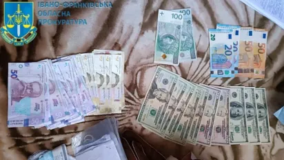 Наркобізнес у в'язниці: на Прикарпатті викрили групу наркоторговців - фото