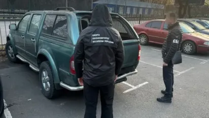 На Буковині викрили схему нелегального ввезення авто нібито для потреб ЗСУ - фото