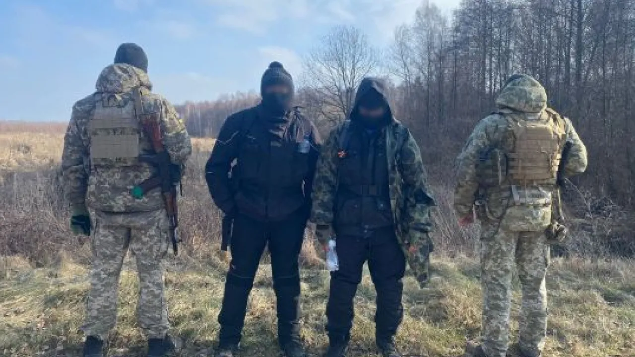 На Волині прикордонники затримали двох чоловіків, які збиралися втекти за кордон 