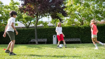 МОН оголосило дати весняних і літніх канікул для школярів - фото