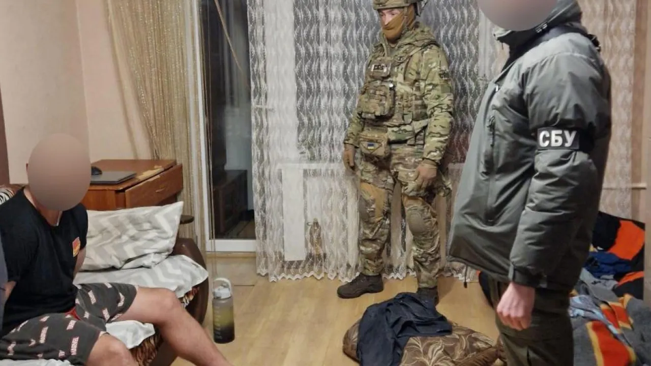 Залякували та били: на Рівненщині затримали рекетирів, які вимагали у чоловіка неіснуючий борг 