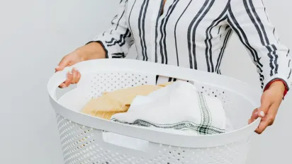 Топ-5 помилок при використанні кондиціонерів для білизни та способи їх уникнення - фото