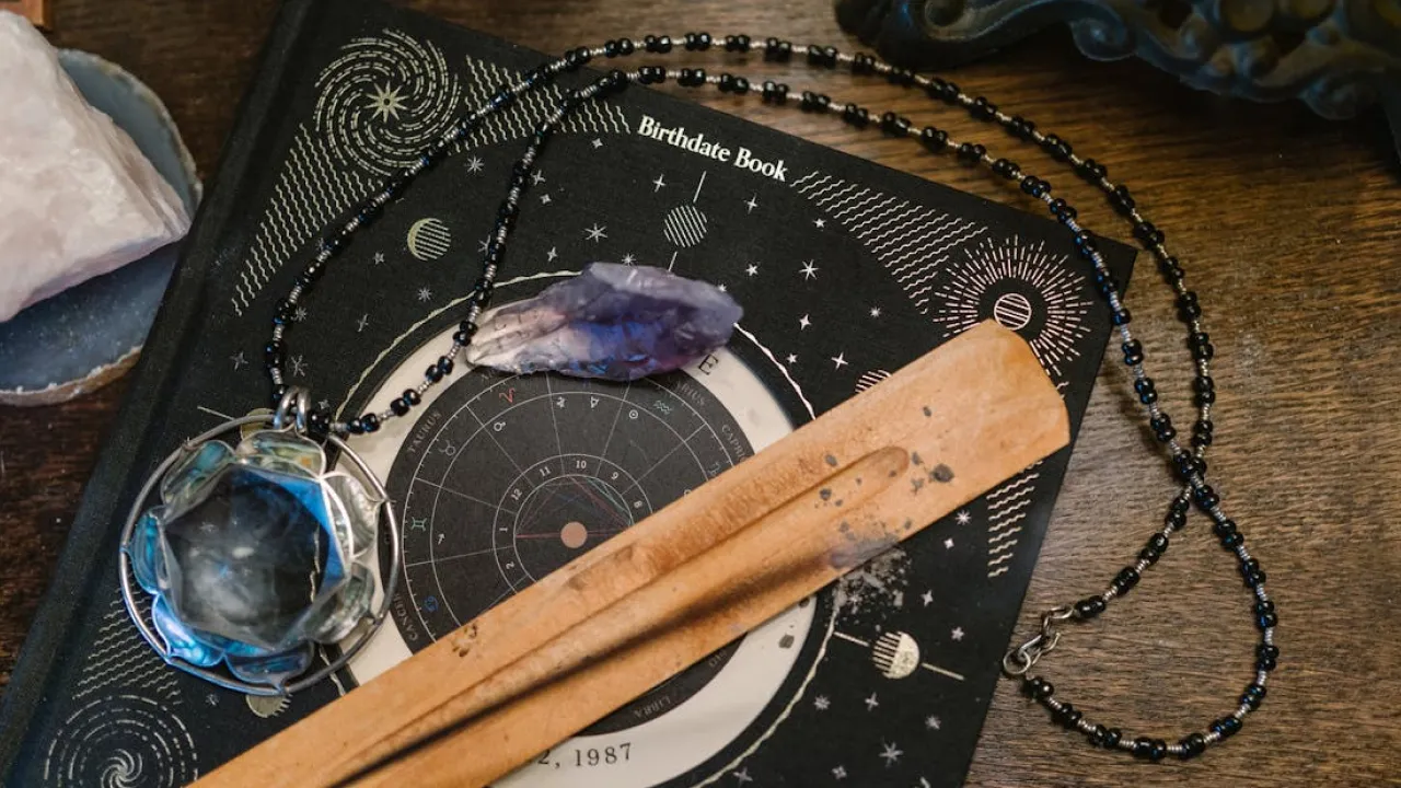 Гороскоп на 16 лютого 2025 року за картами Таро для всіх знаків Зодіаку 