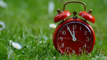 Чи переведуть годинники в Україні на літній час у 2025 році: названо дату - фото