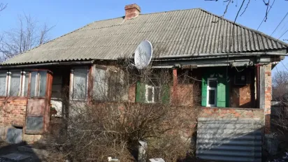 Вдарив металевим прутом й пішов спати: на Харківщині чоловік під час застілля ледь не вбив співмешканку - фото