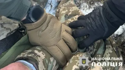 На Одещині правоохоронці затримали працівника ТЦК, який вимагав 50 тисяч гривень за відстрочку від призову - фото