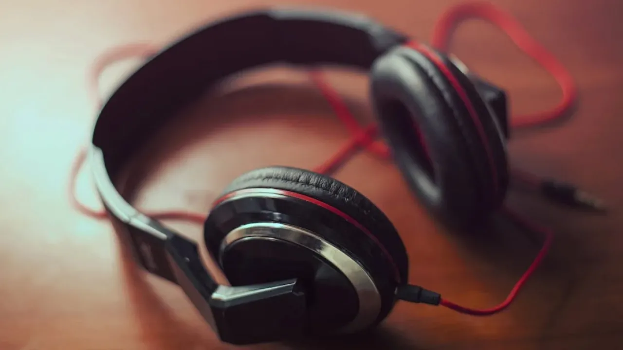 В Україні можуть заблокувати пісні російською: що відомо 