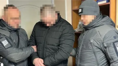 На Миколаївщині ДБР затримало посадовця військової частини, який збирав "данину" із підлеглих - фото