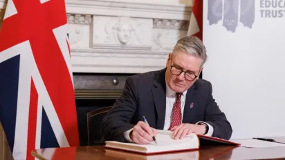 Британія обговорює можливість проведення нового євросаміту для переговорів щодо України – Bloomberg - фото