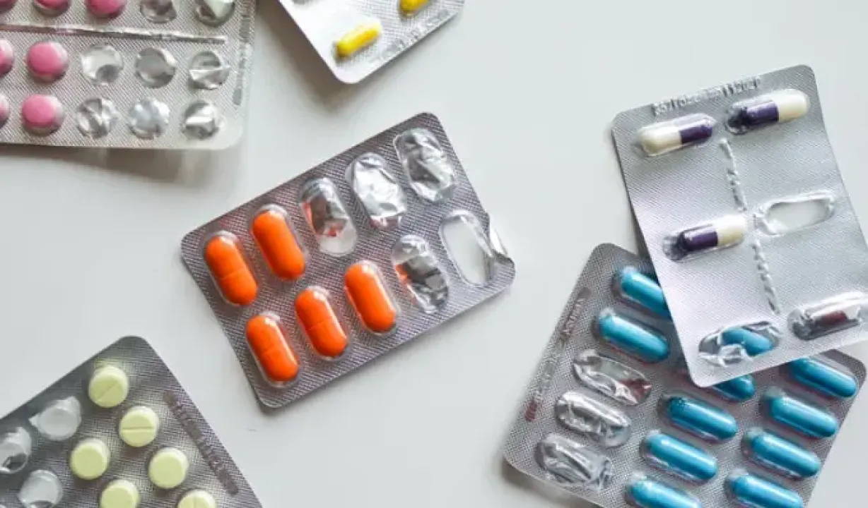 В Україні знизяться ціни ще на понад 100 лікарських засобів: список 