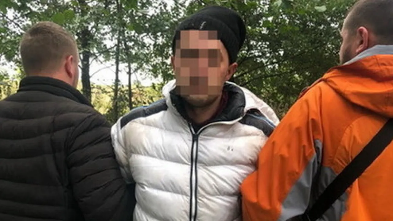 На Житомирщині чоловік задушив 18-річну дівчину: що вирішив суд 