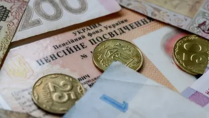 У Мінсоцполітики розповіли, коли підвищать пенсії працюючим пенсіонерам - фото