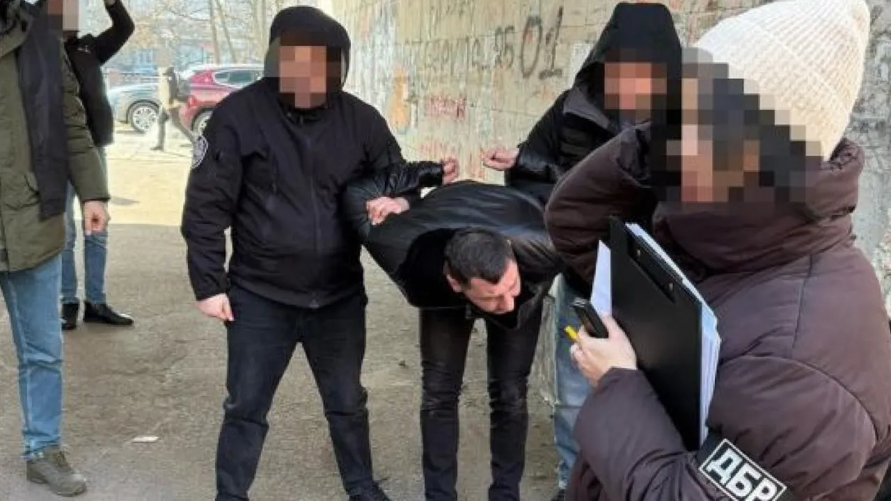 На Кіровоградщині затримали посадовця податкової, який отримав 200 тис. грн хабара 