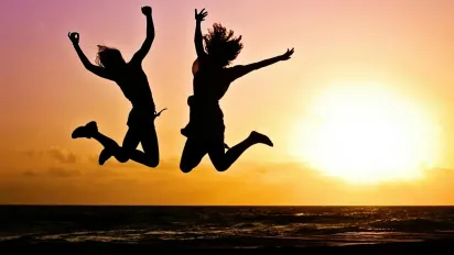 Названо знаки Зодіаку, яких чекають найвдаліші вихідні за останній час - фото