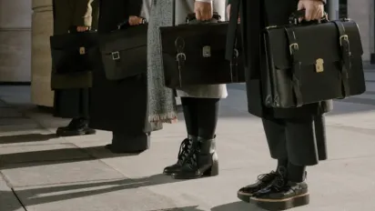 В Україні скоротили 30 тисяч чиновників, - Шмигаль - фото