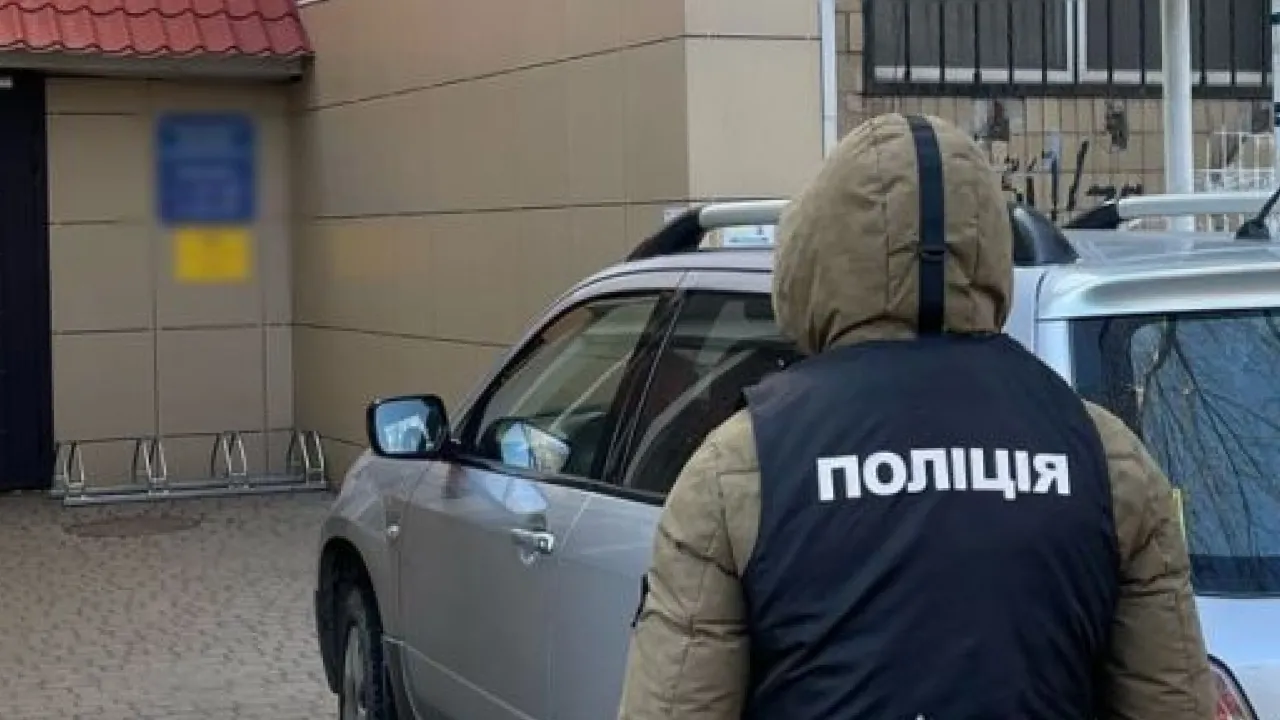 В Одесі поліцейські затримали лікаря, який за 600 доларів обіцяв оформити інвалідність 
