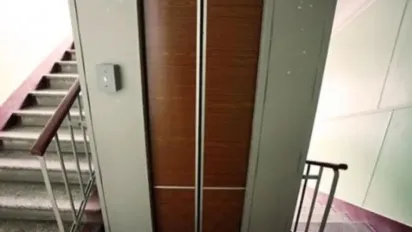 Постріл у голову: у Херсоні п'яний чоловік вбив сусіда прямо в ліфті - фото