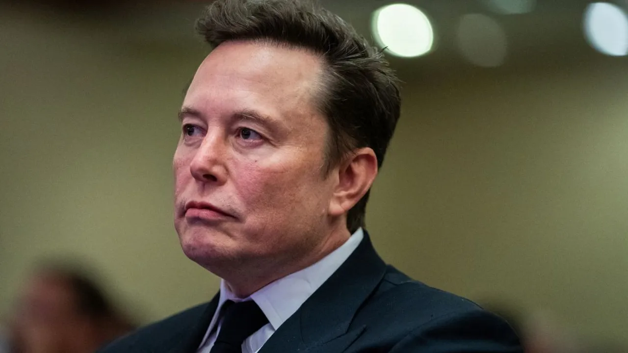 Весь український фронт звалиться, якщо я відключу Starlink, - Маск 