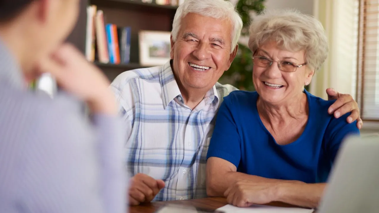 Яку пенсію можна отримати з зарплатою в 10 тисяч гривень: цифра здивує 