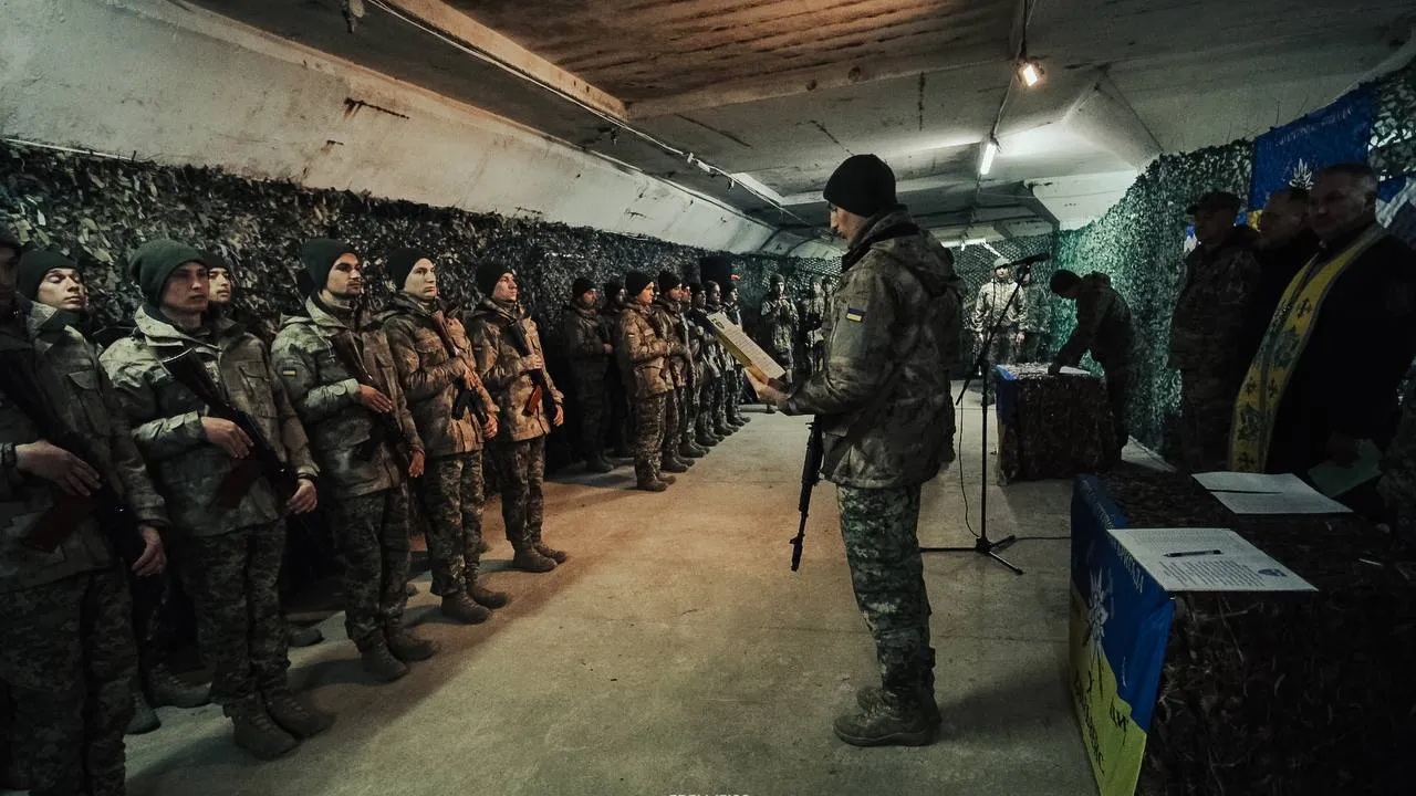 Перші добровольці за контрактом «18-24» вже склали присягу 